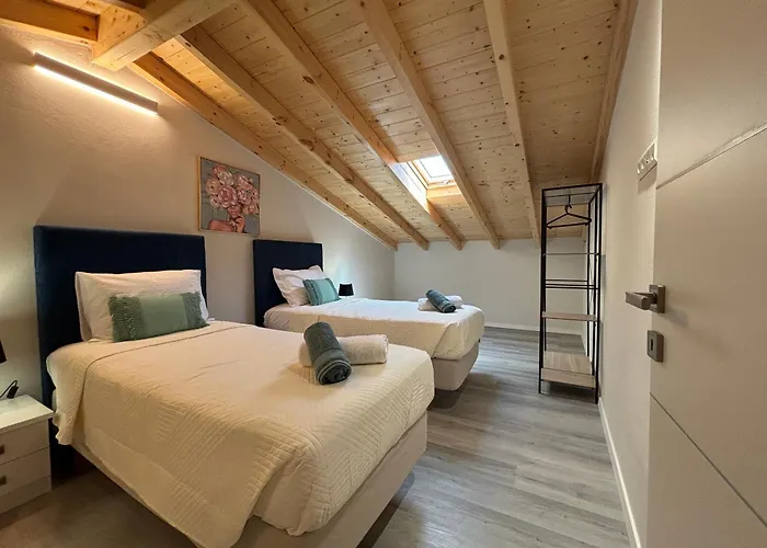 Mayflower Apartment *